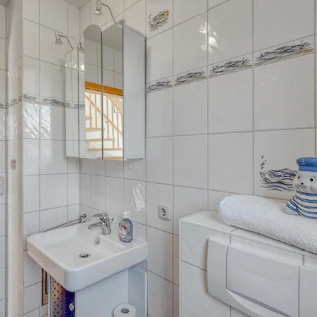 Awesome In Warthe With Kitchen